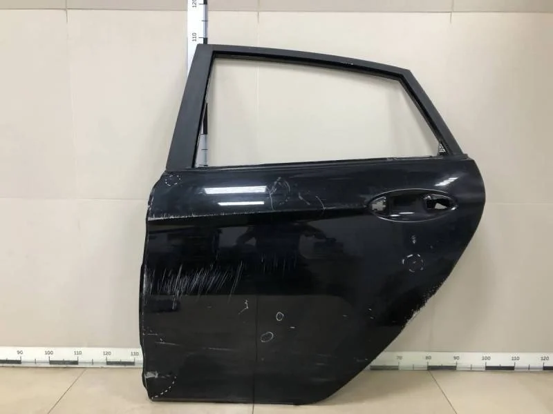 Дверь задняя левая Ford Fiesta (MK6) 2008-2017