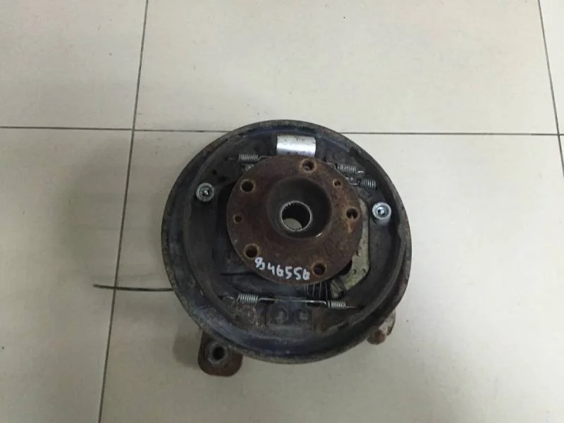 Кулак поворотный задний левый Renault Duster 2012>