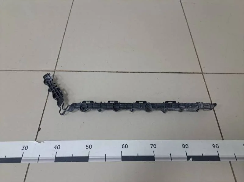 Кронштейн заднего бампера правый Toyota Camry (V50) 2011-2017