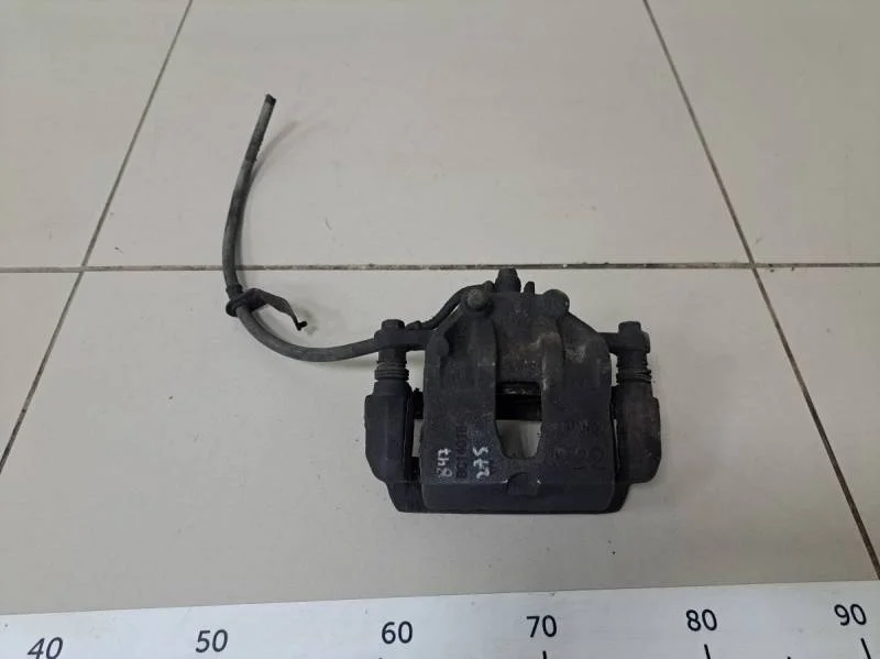 Суппорт передний правый Kia Rio 3 (UB) 2011-2017