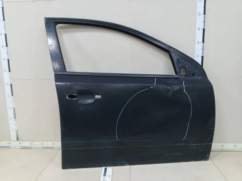 Дверь передняя правая Opel Astra H / Family 2004-2015