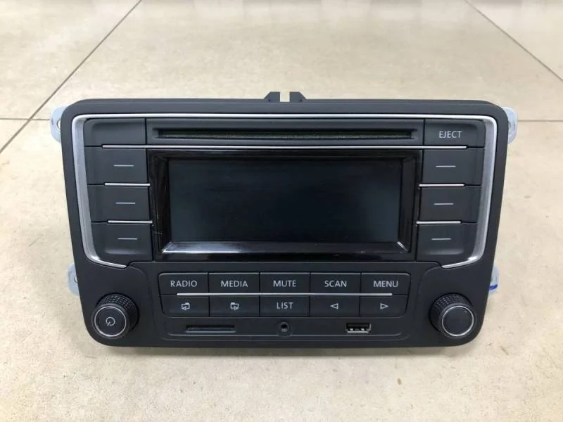 Магнитола Volkswagen Jetta (5K) 2011>