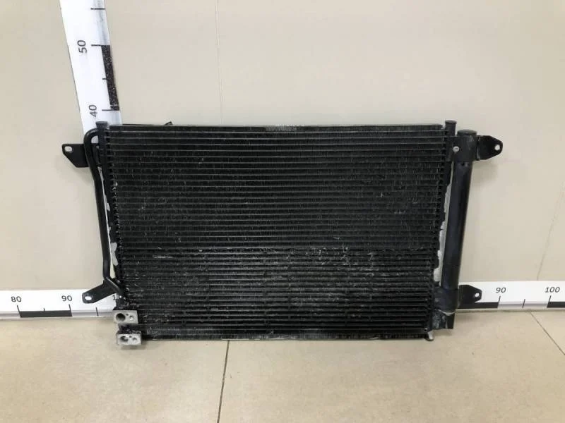 Радиатор кондиционера (конденсер) Volkswagen Jetta (5K) 2011>