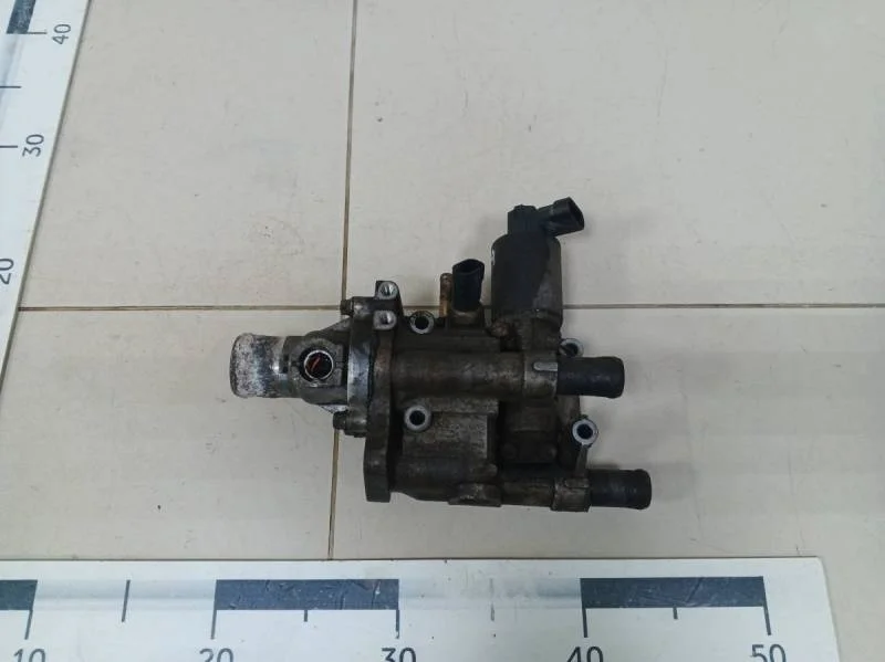 Корпус термостата Opel Astra H / Family 2004-2015