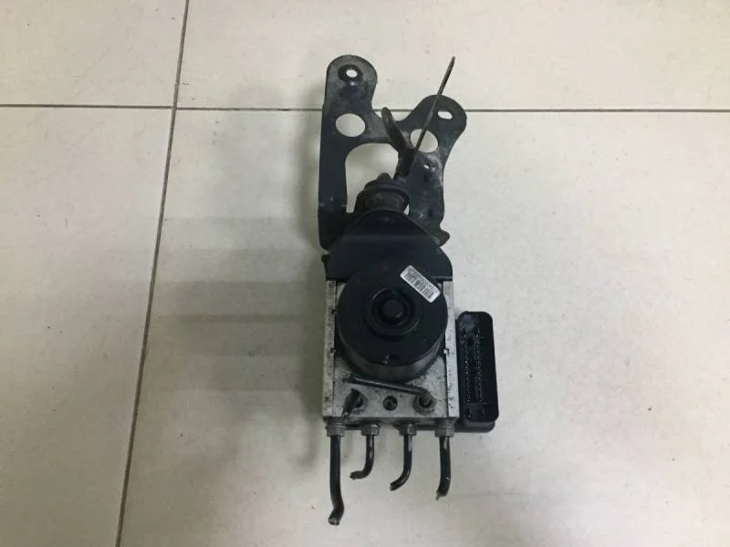 Блок ABS (насос) Volkswagen Jetta (5K) 2011>