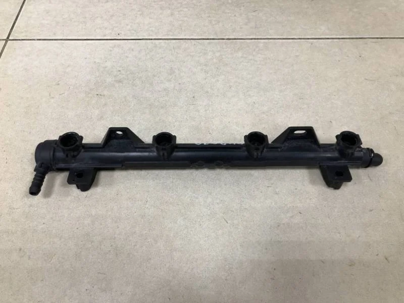 Рейка топливная (рампа) Volkswagen Jetta (5K) 2011>