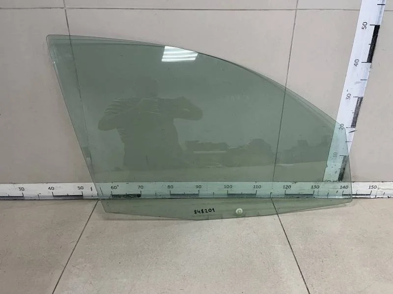 Стекло двери передней правой Ford Fusion (JU) 2002-2012