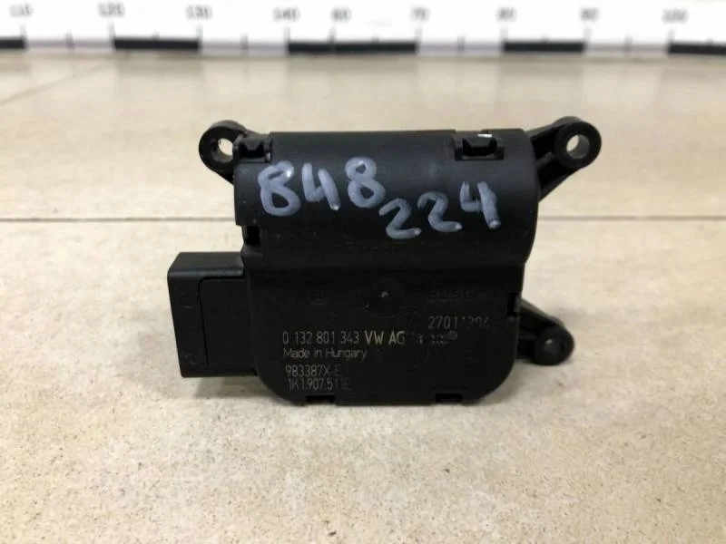 Моторчик заслонки печки Volkswagen Jetta (5K) 2011>