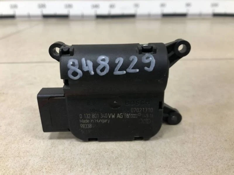 Моторчик заслонки печки Volkswagen Jetta (5K) 2011>