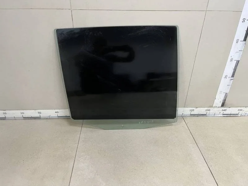 Стекло двери задней правой Ford Fusion (JU) 2002-2012