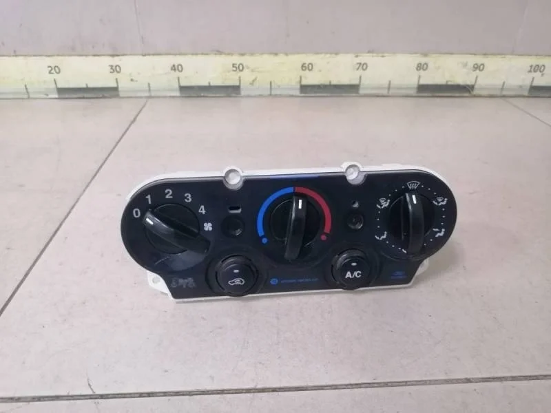 Блок управления отопителем Ford Fusion (JU) 2002-2012