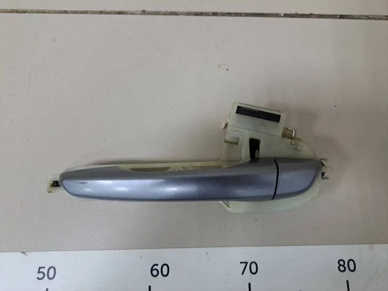 Ручка двери задней наружная левая Hyundai Solaris 2017>