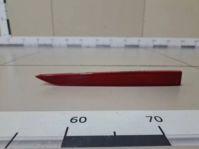 Отражатель в бампер задний правый Hyundai Solaris 2017>