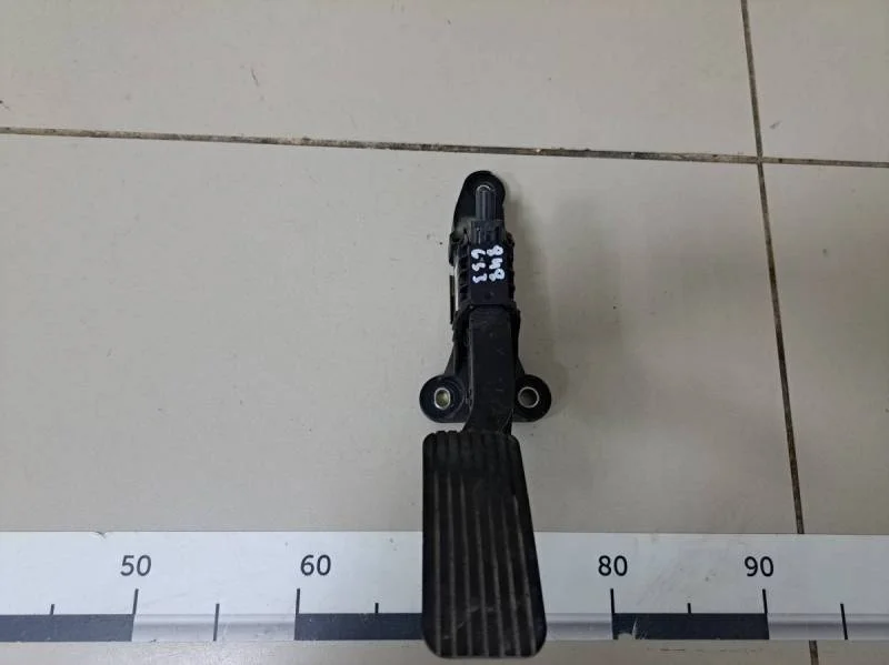 Педаль газа Hyundai Solaris 2017>