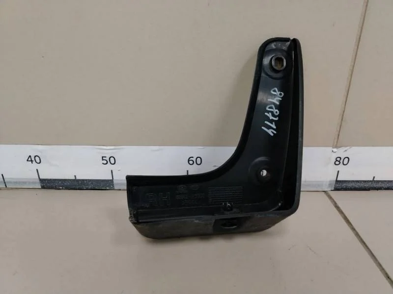 Брызговик задний правый Hyundai Solaris 2017>