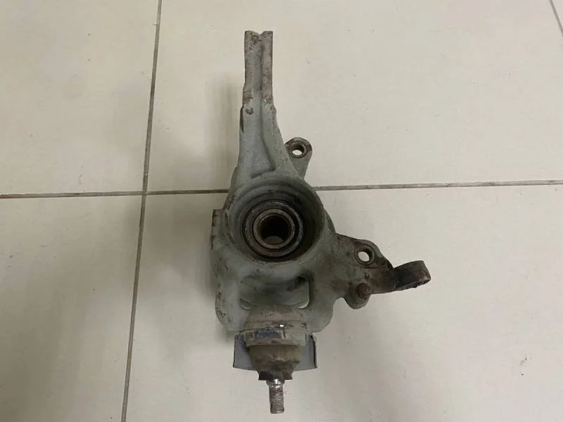 Кулак поворотный передний правый Kia Ceed (ED) 2007-2012