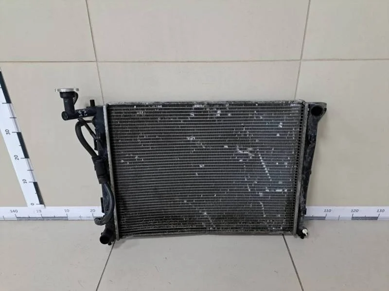 Радиатор охлаждения двигателя Kia Ceed (ED) 2007-2012