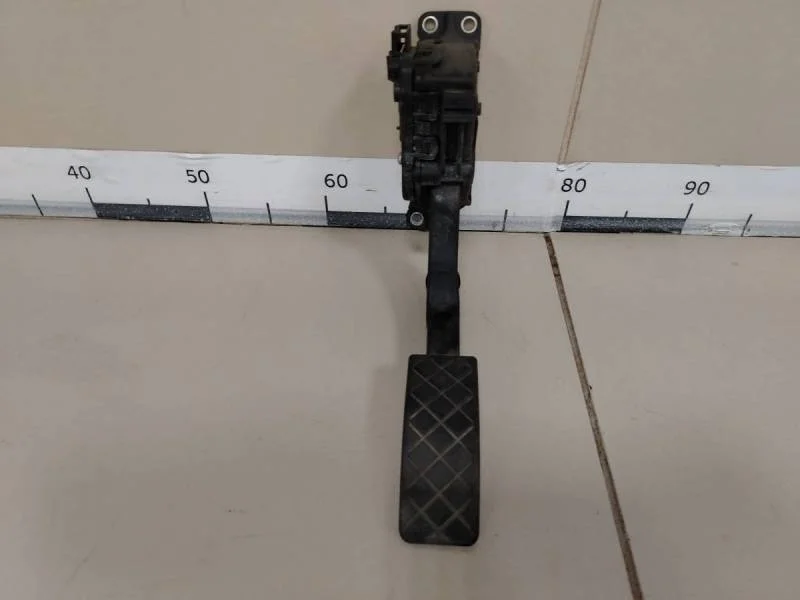 Педаль газа Volkswagen Polo (Sed RUS) 2011>