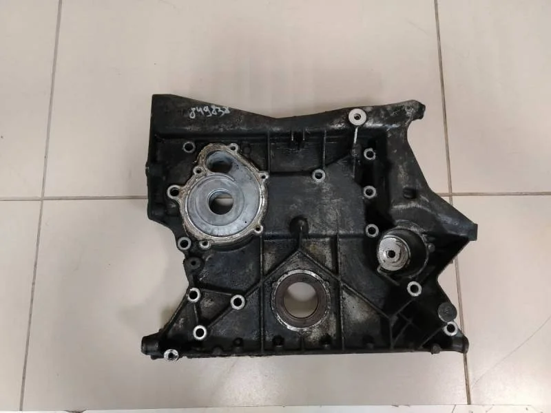 Крышка двигателя передняя Mercedes-Benz C-Class (W203) 2000-2007