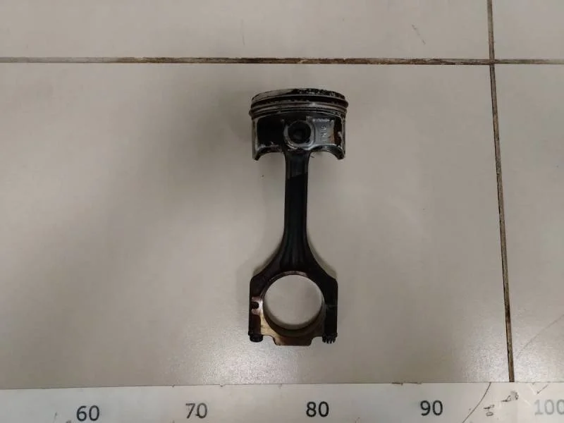 Поршень с шатуном Volkswagen Polo (Sed RUS) 2011>