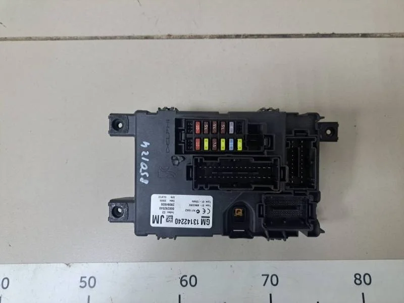 Блок предохранителей Opel Corsa (D) 2006-2015