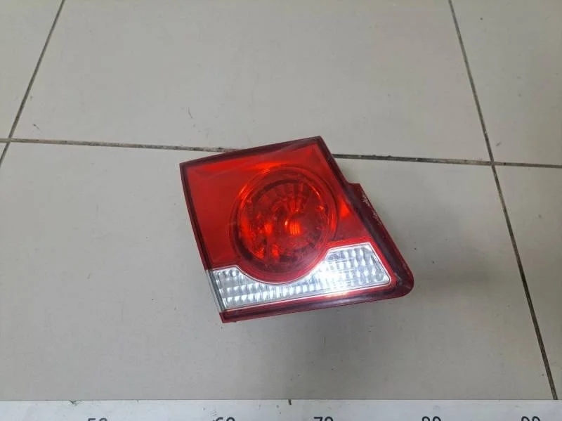 Фонарь задний внутренний левый Chevrolet Cruze (J300) 2009-2016