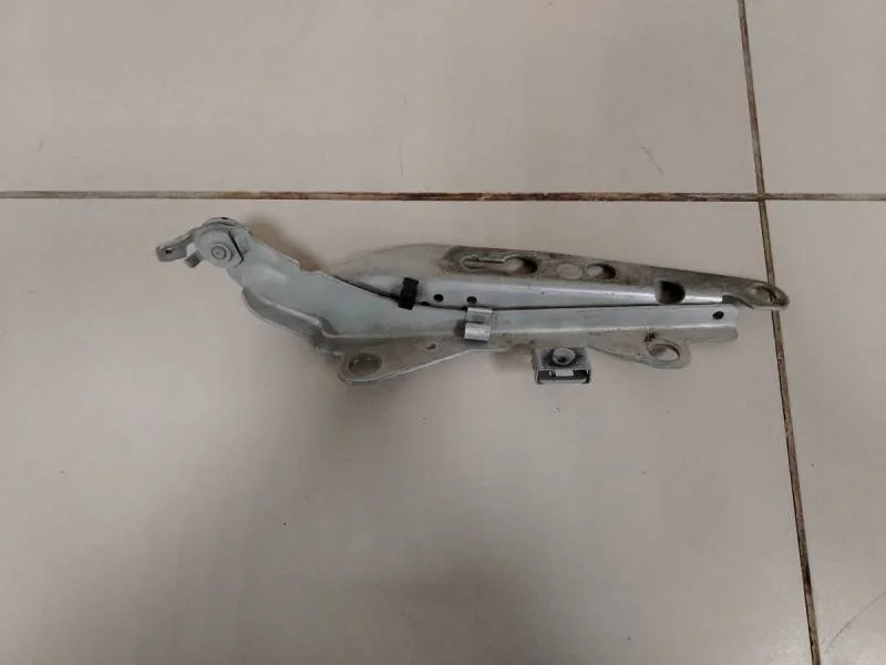 Петля капота правая Volvo S60 (RS, RH) 2000-2009
