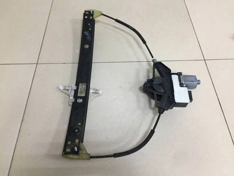 Стеклоподъемник электр. задний левый Skoda Octavia (A7) 2013>