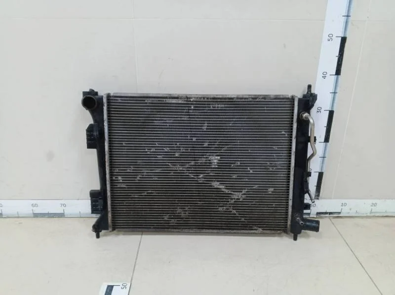 Радиатор охлаждения двигателя Hyundai Solaris 2010-2017