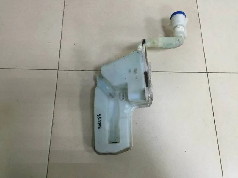 Бачок омывателя лобового стекла Skoda Octavia (A7) 2013>