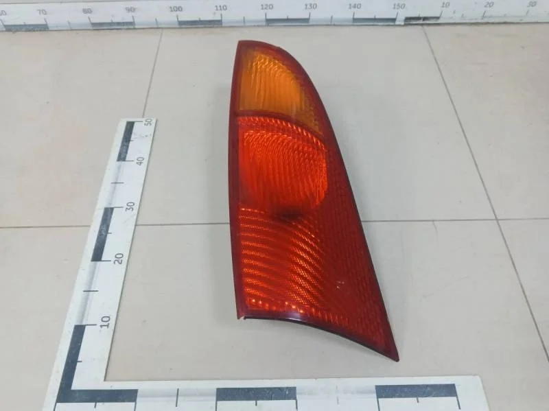 Фонарь задний левый Ford Focus 1 1998-2004