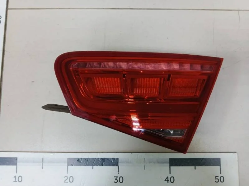 Фонарь задний внутренний правый Audi A8 (D4) 2010-2017