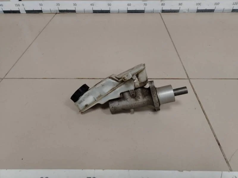 Цилиндр тормозной главный Ford Focus 2 (DA) 2005-2008