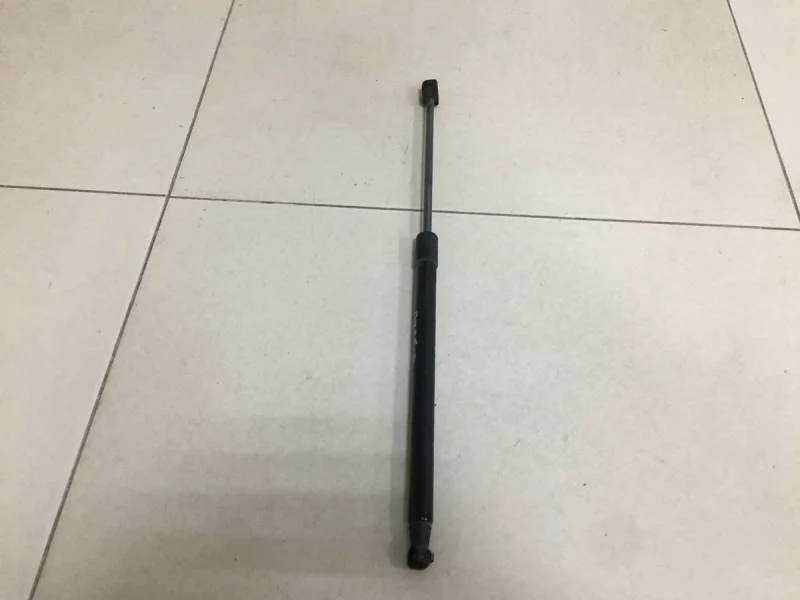 Амортизатор двери багажника Hyundai Getz 2002-2010