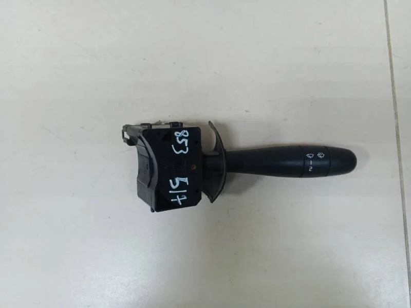 Переключатель стеклоочистителей Lada Largus 2012>