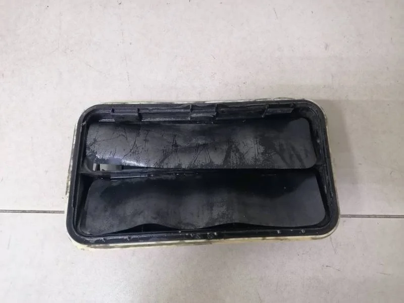 Решетка вентиляционная Kia Cerato (TD) 2009-2013