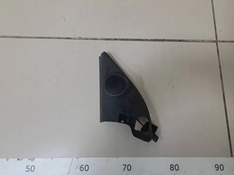 Крышка зеркала внутренняя левая Skoda Rapid 2012-2020