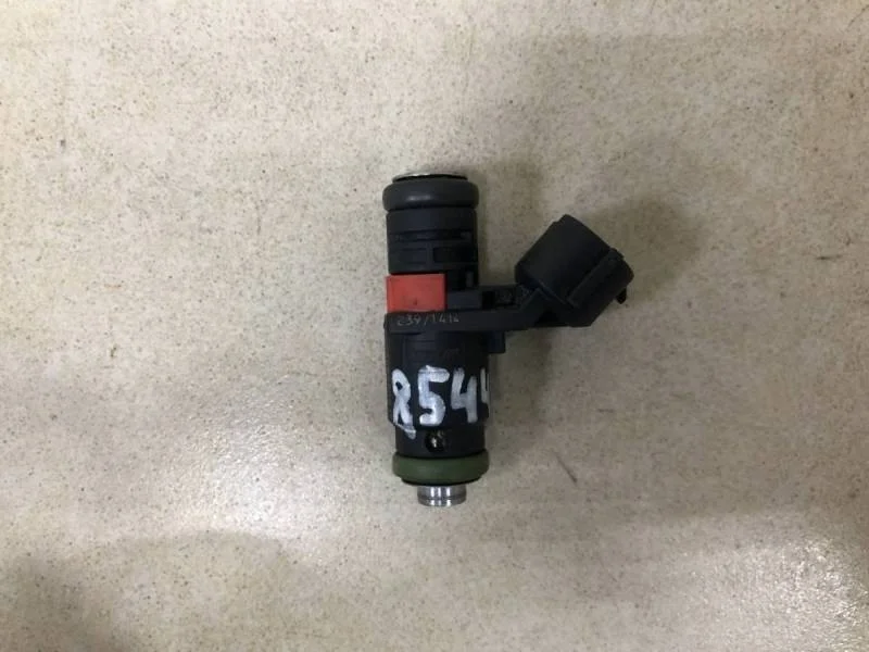 Форсунка инжекторная электрическая Skoda Rapid 2012-2020