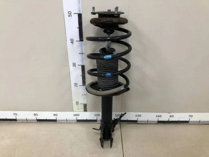 Амортизатор передний правый Nissan Almera Classic (B10) 2006-2013