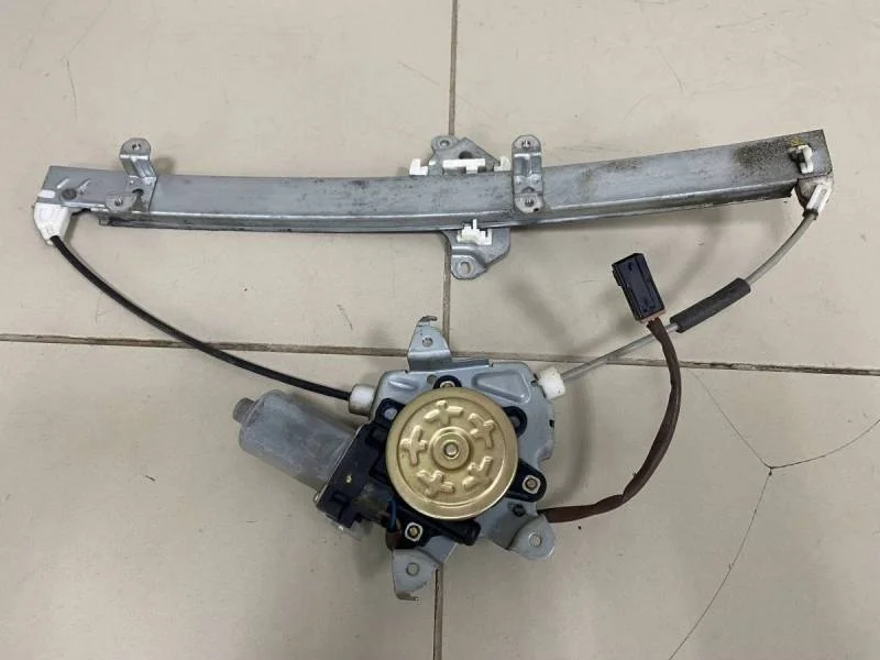 Стеклоподъемник электр. передний правый Nissan Almera Classic (B10) 2006-2013