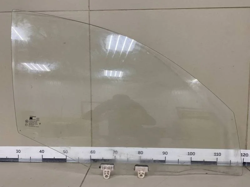 Стекло двери передней правой Nissan Almera Classic (B10) 2006-2013