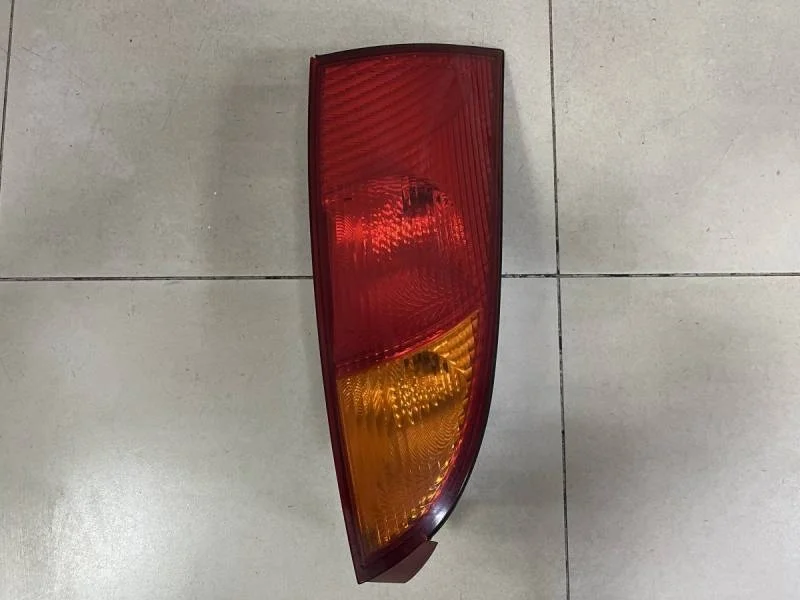 Фонарь задний правый Ford Focus 1 1998-2004
