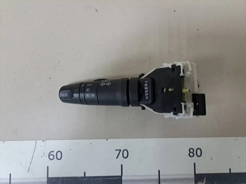 Переключатель поворотов подрулевой Nissan Tiida (C11) 2007-2014