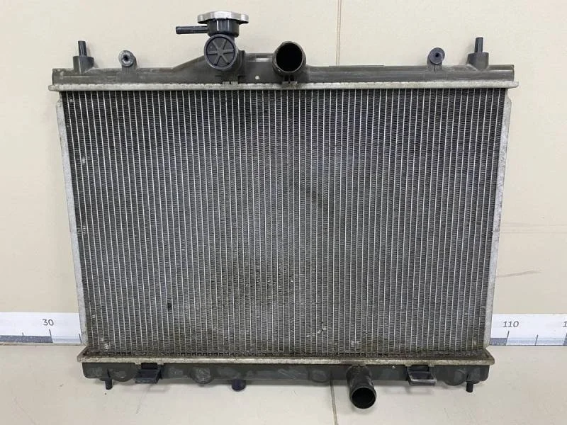 Радиатор охлаждения двигателя Nissan Tiida (C11) 2007-2014