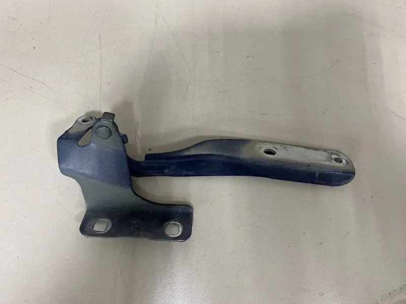 Петля капота правая Nissan Tiida (C11) 2007-2014