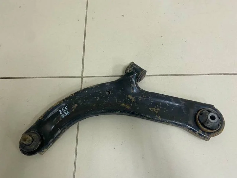 Рычаг передний левый Nissan Tiida (C11) 2007-2014