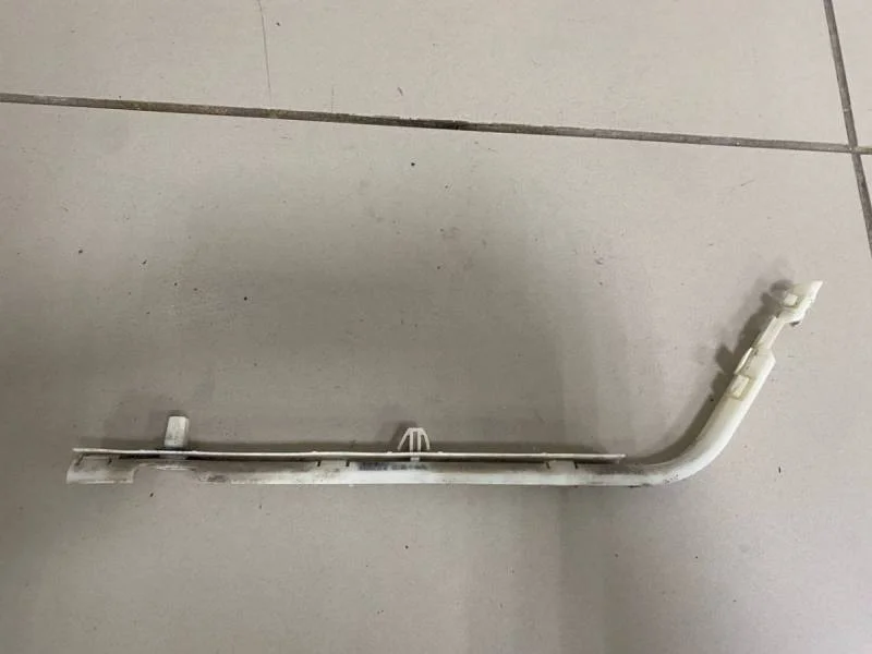 Кронштейн заднего бампера левый Nissan Tiida (C11) 2007-2014