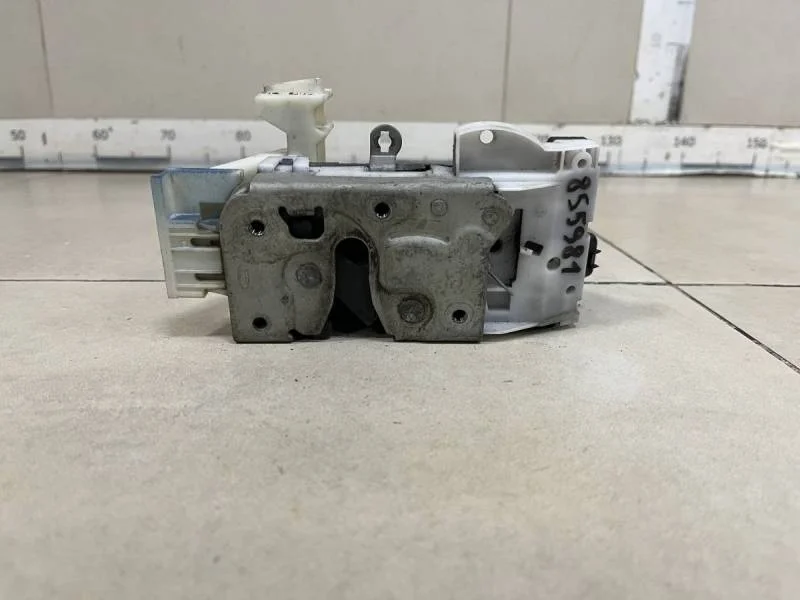 Замок двери задней правой Ford Mondeo 3 2000-2007