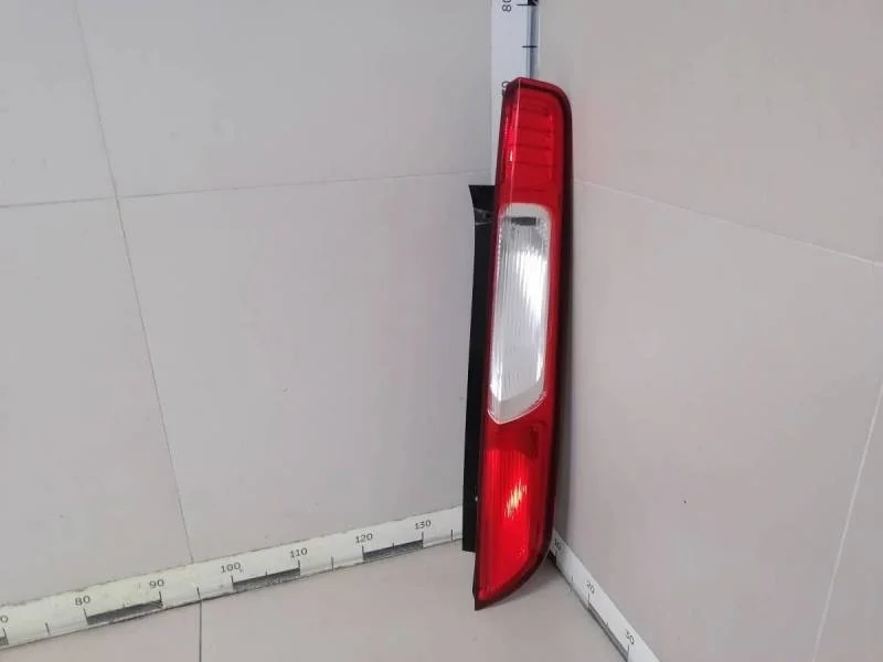 Фонарь задний правый Ford Focus 2 (DA) 2005-2008