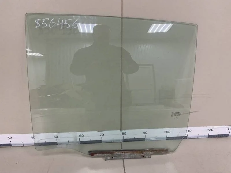 Стекло двери задней левой Mitsubishi L200 (KB) 2006-2016
